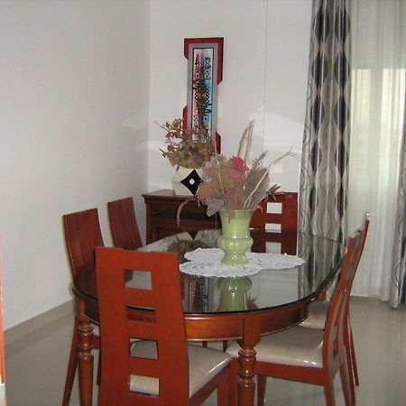 Rosalie'S Suites Lome Exterior photo