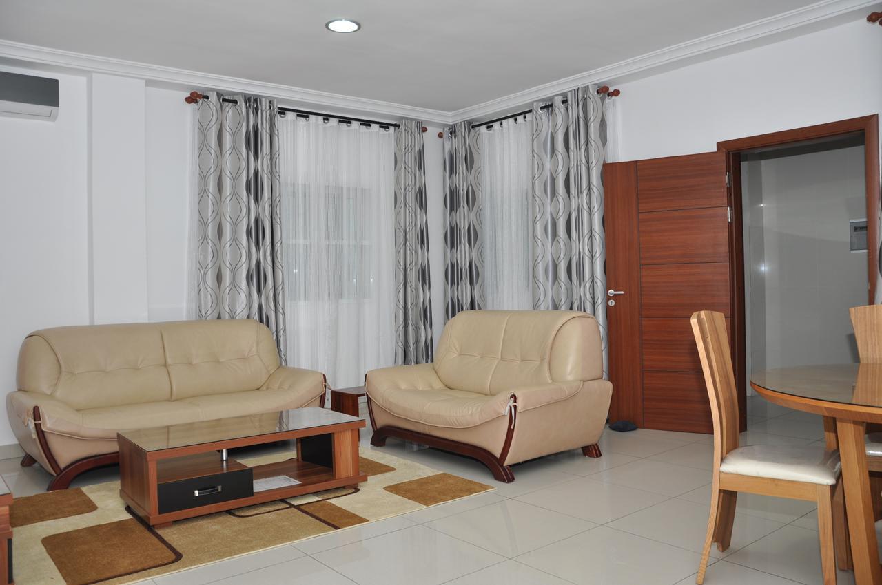 Rosalie'S Suites Lome Exterior photo