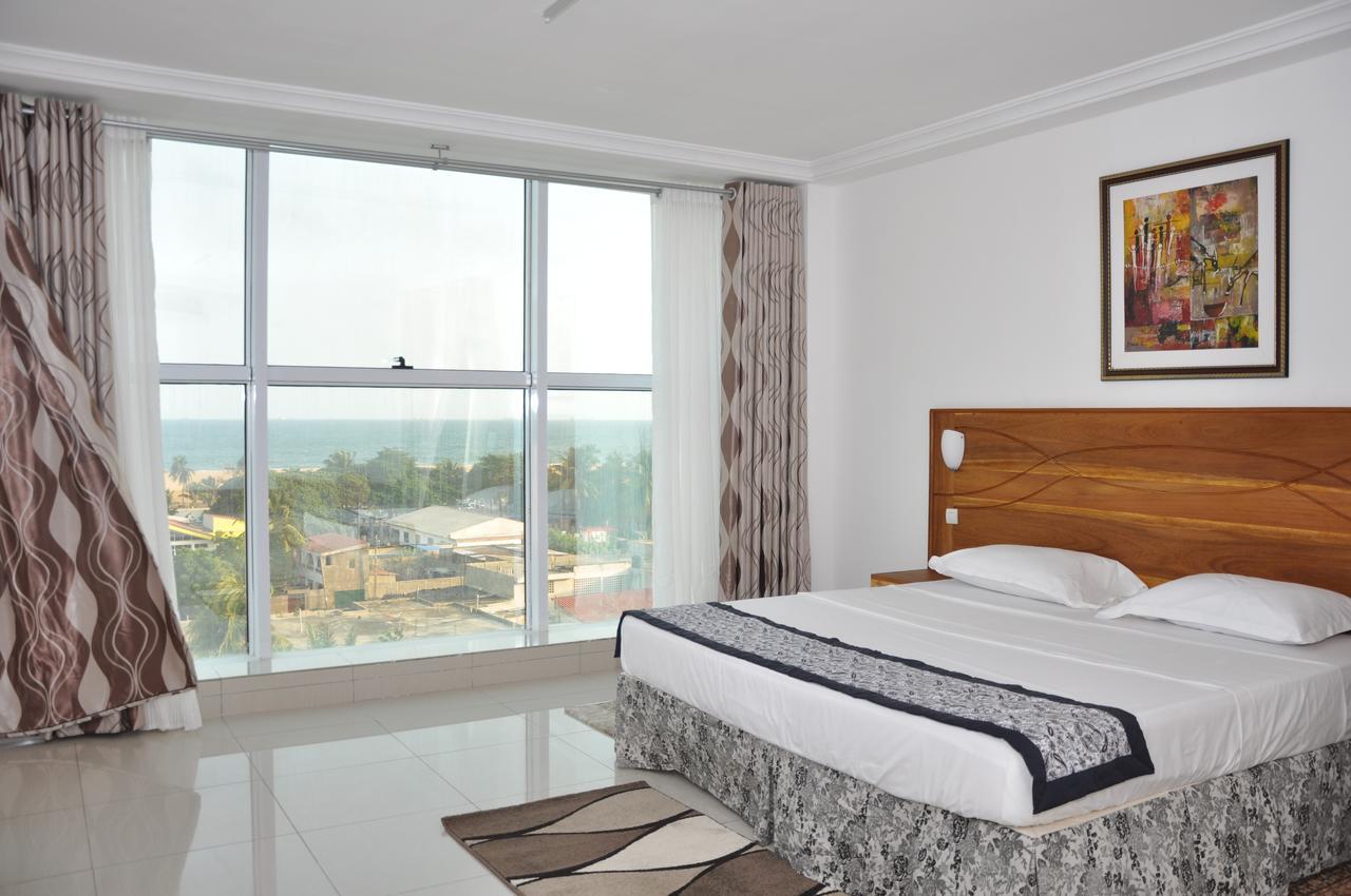 Rosalie'S Suites Lome Exterior photo