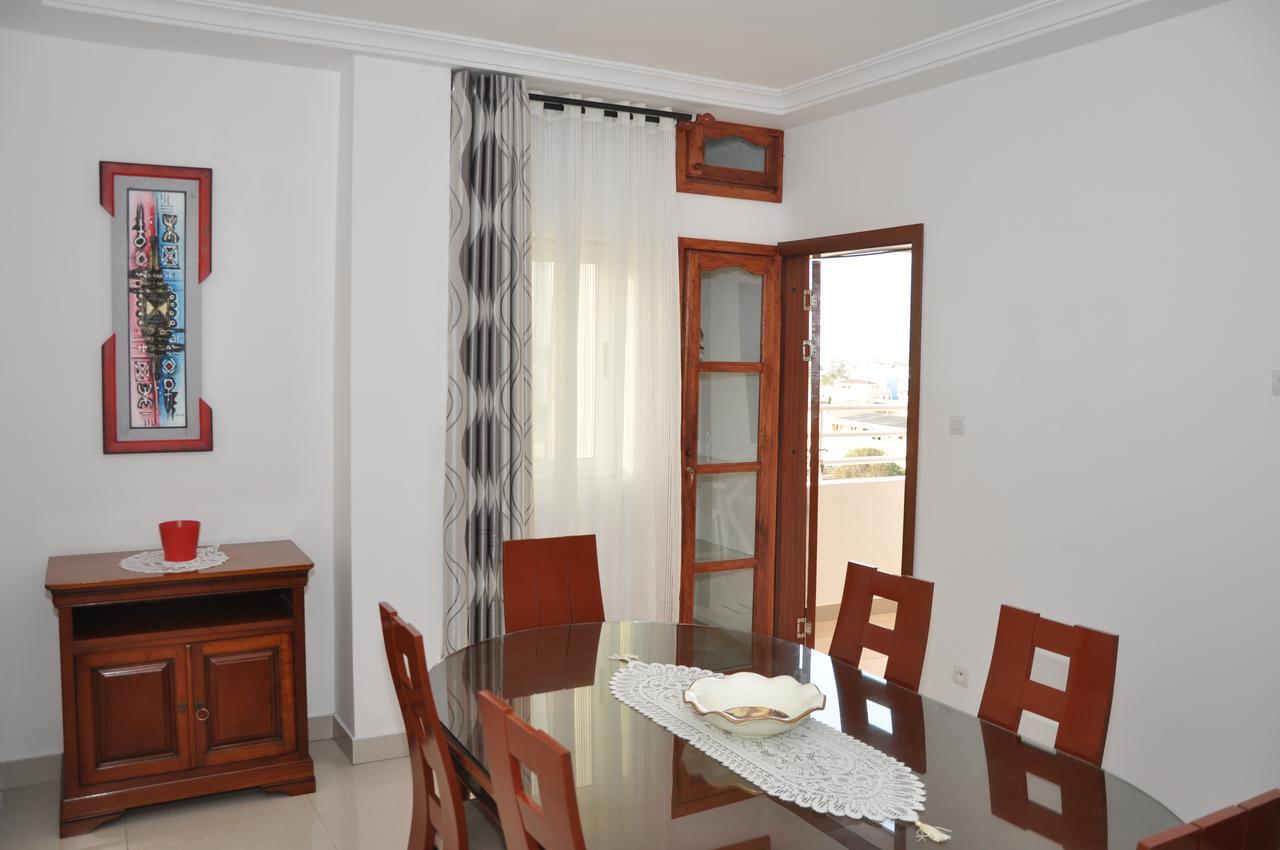 Rosalie'S Suites Lome Exterior photo