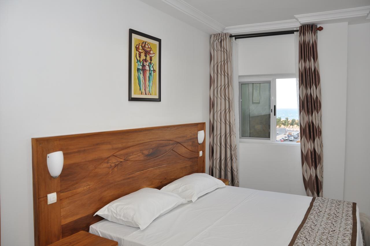 Rosalie'S Suites Lome Exterior photo