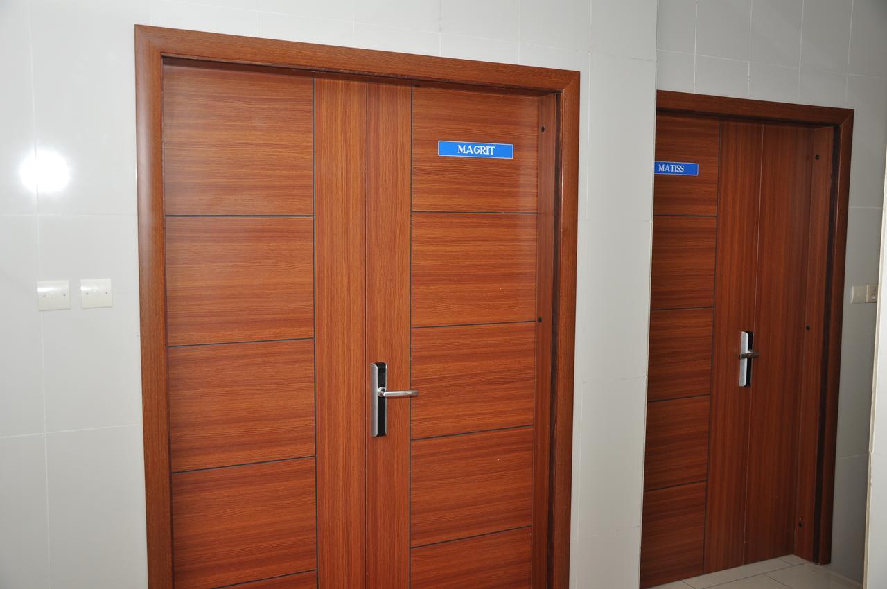 Rosalie'S Suites Lome Exterior photo