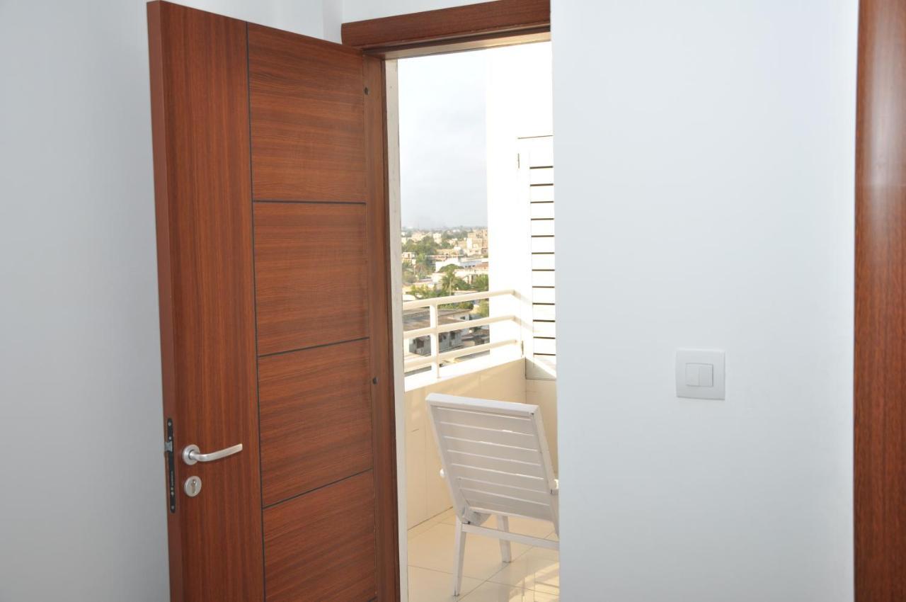 Rosalie'S Suites Lome Exterior photo