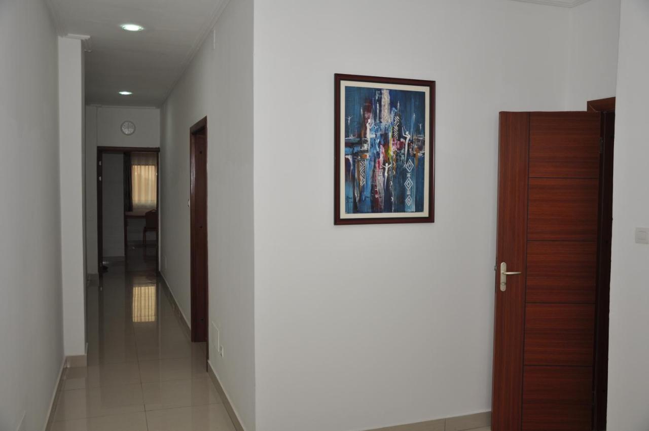 Rosalie'S Suites Lome Exterior photo